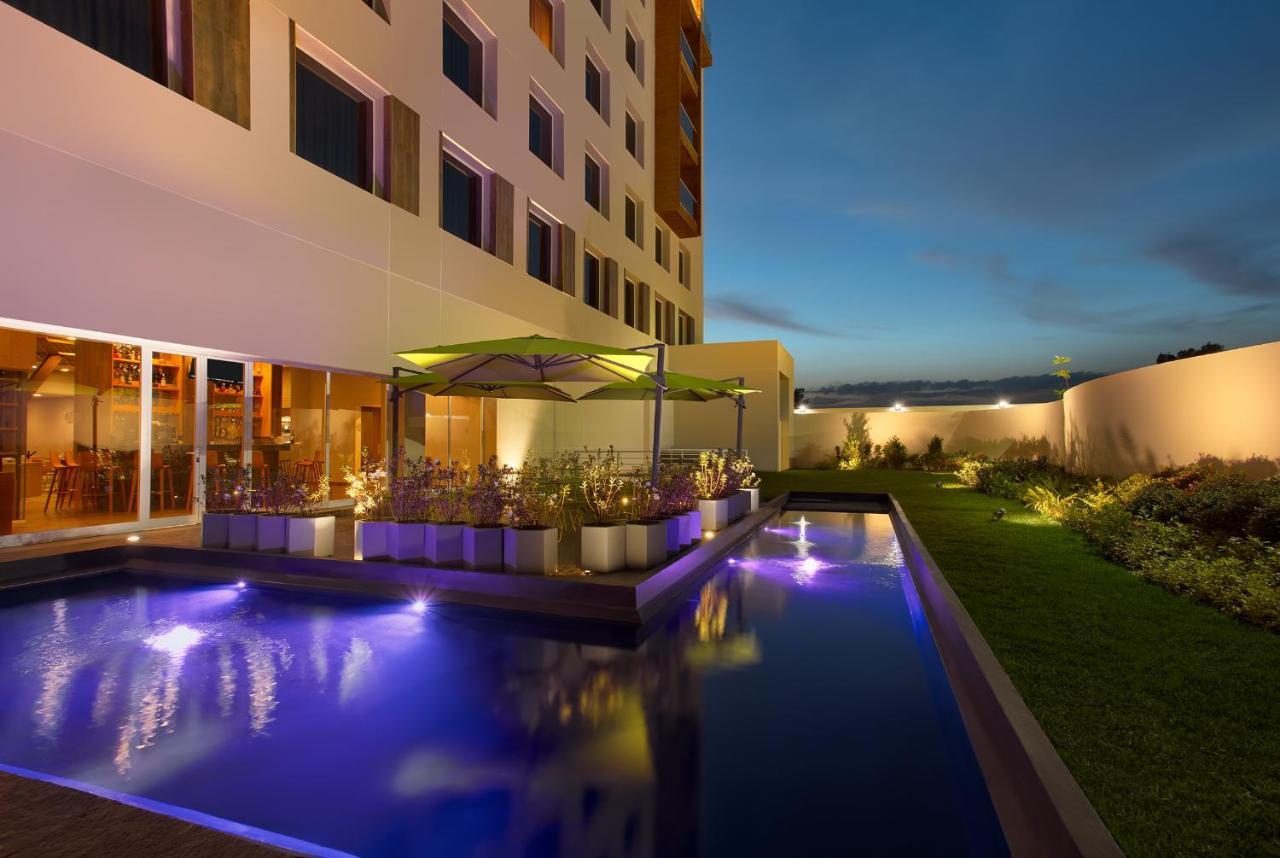 Galeria Plaza Irapuato Hotel Buitenkant foto
