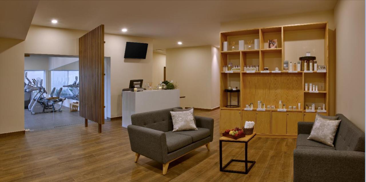 Galeria Plaza Irapuato Hotel Buitenkant foto